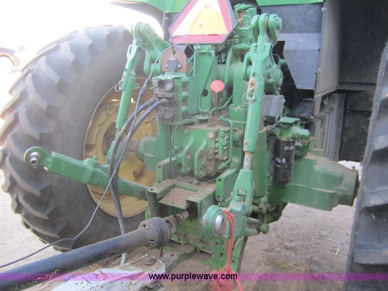 image for item B5668 1998 John Deere 7810 tractor