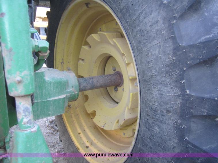 image for item B5668 1998 John Deere 7810 tractor