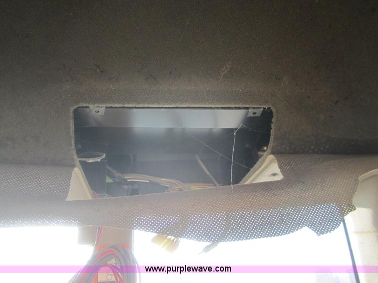 image for item B5671 1998 John Deere 7810 MFWD tractor