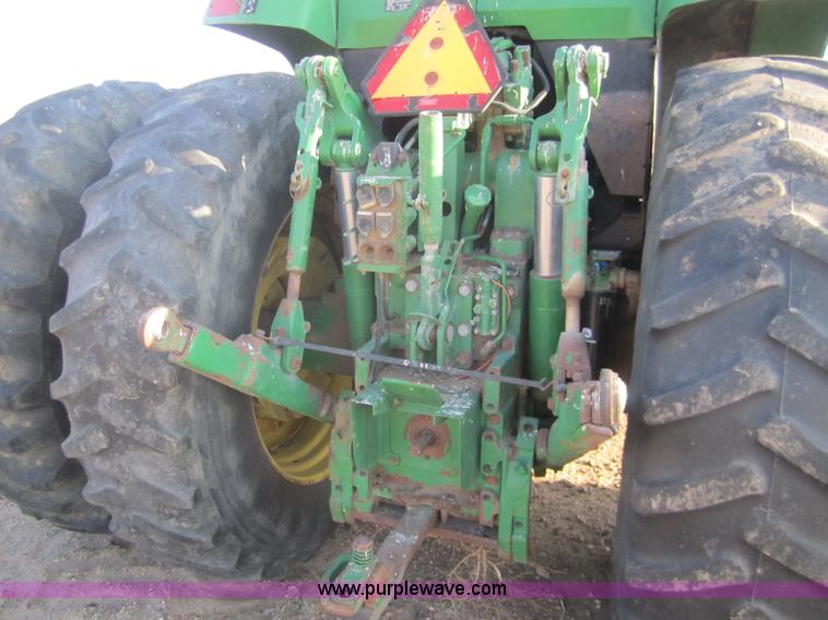 image for item B5671 1998 John Deere 7810 MFWD tractor