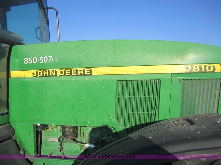 image for item B5671 1998 John Deere 7810 MFWD tractor