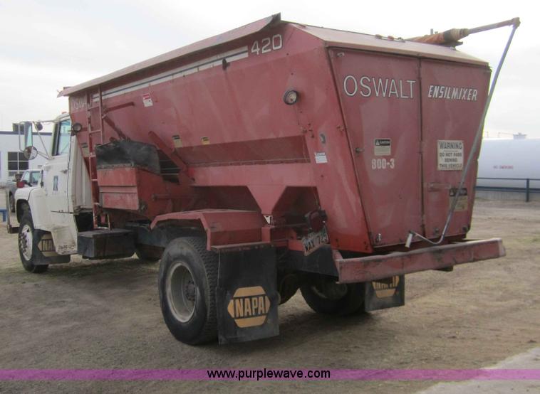 image for item B5672 1984 Ford 8000 feed truck