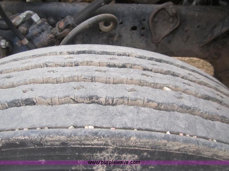 image for item B5672 1984 Ford 8000 feed truck