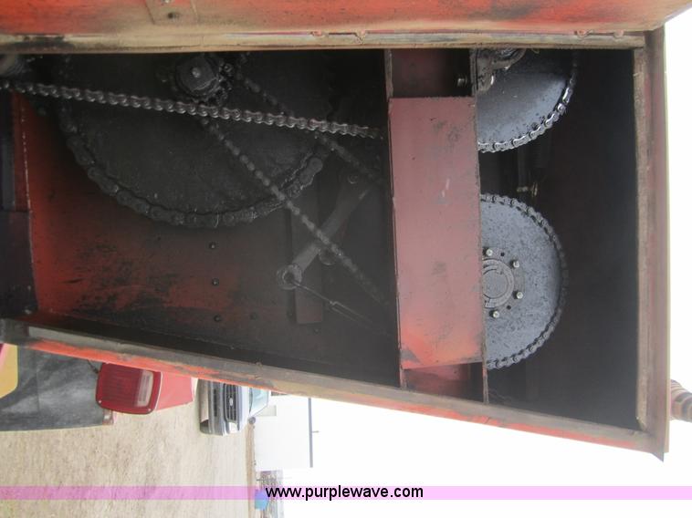 image for item B5672 1984 Ford 8000 feed truck