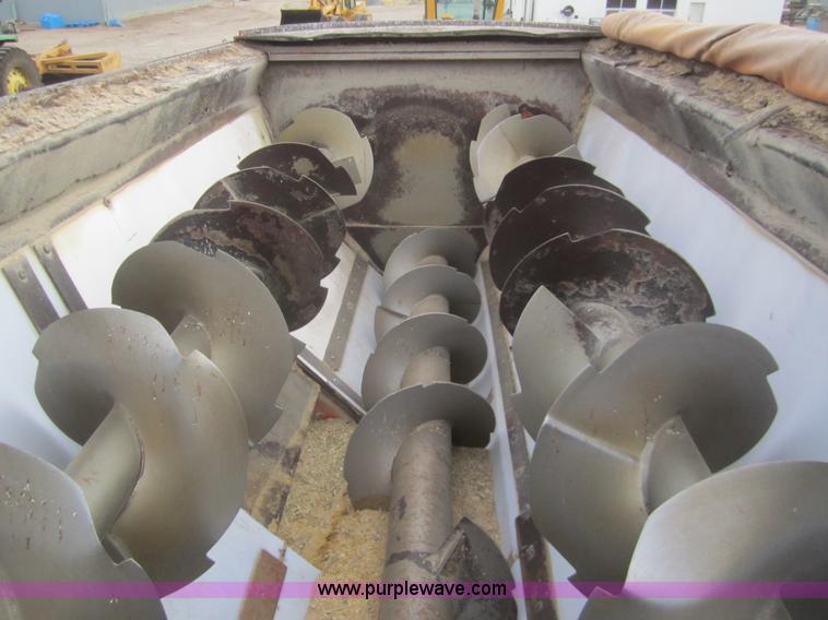 image for item B5672 1984 Ford 8000 feed truck