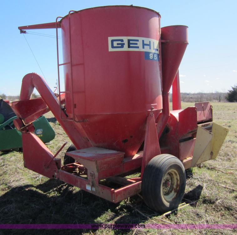 Gehl 95MX feed grinder/mixer in Thayer, KS Item C5313 sold Purple Wave