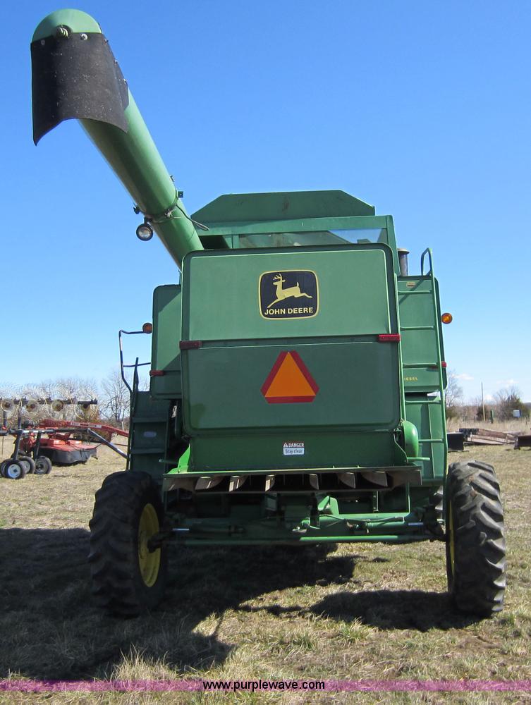 image for item C5316 1981 John Deere 7720 combine