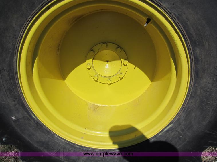 image for item C5316 1981 John Deere 7720 combine