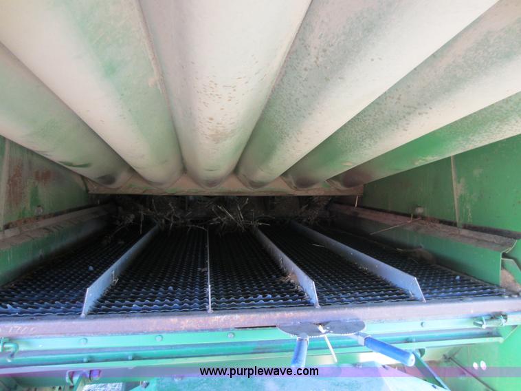 image for item C5316 1981 John Deere 7720 combine