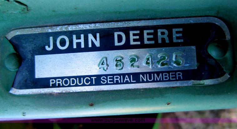 image for item C5316 1981 John Deere 7720 combine