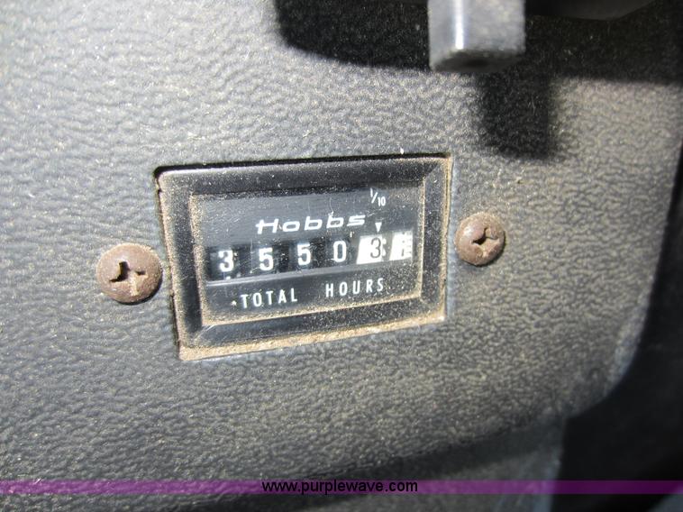 image for item C5316 1981 John Deere 7720 combine