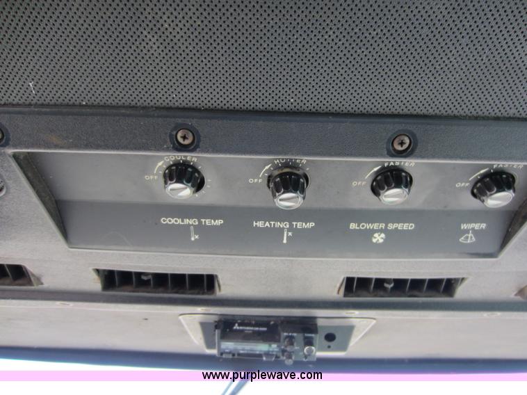 image for item C5316 1981 John Deere 7720 combine