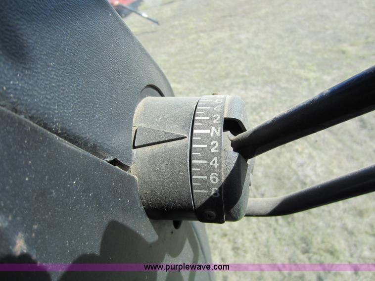 image for item C5316 1981 John Deere 7720 combine