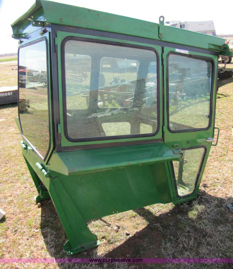 image for item C9629 Tractor cab