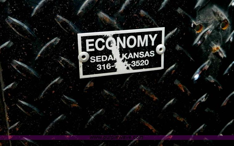 image for item D8769 1988 Ford F-350 Custom flat bed truck