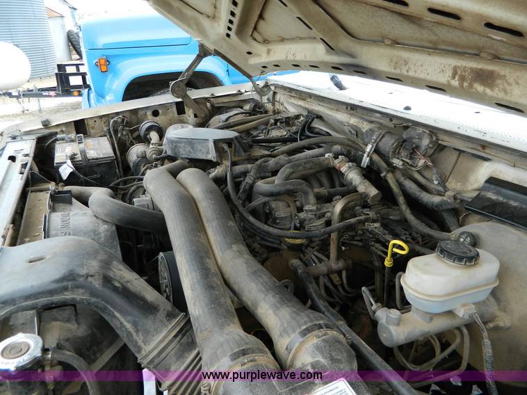 image for item D8769 1988 Ford F-350 Custom flat bed truck