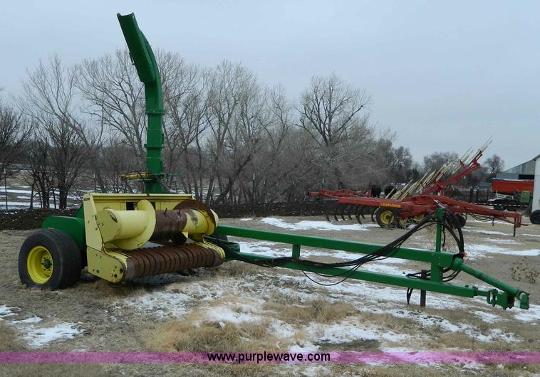 image for item D8770 John Deere 3800 silage cutter