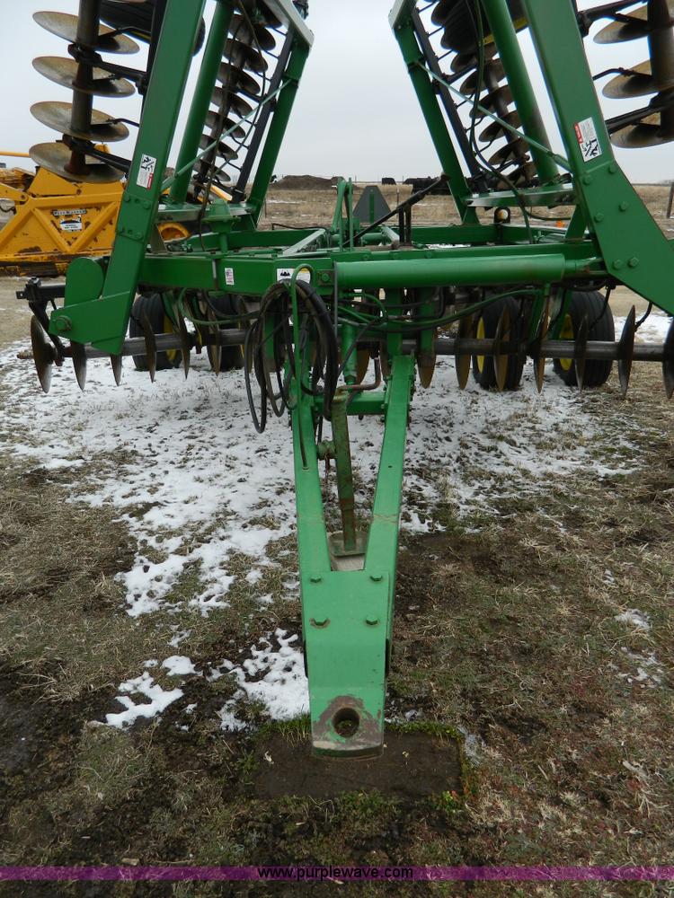 image for item D8771 John Deere 235 32' disk