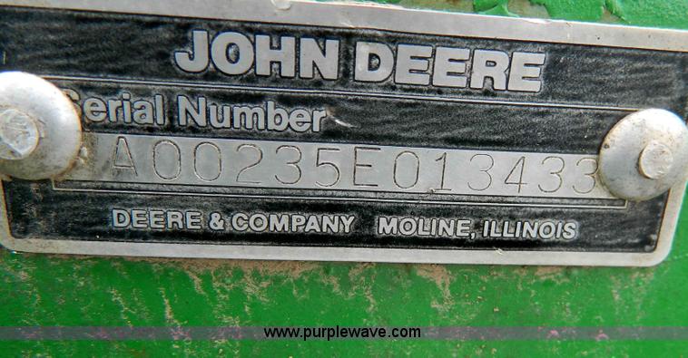 image for item D8771 John Deere 235 32' disk