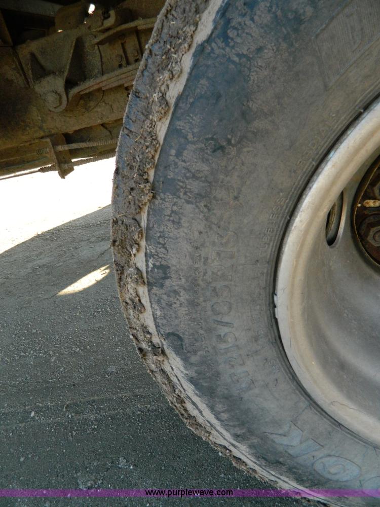 image for item D8846 1992 Dodge Power Ram 3500 club cab pickup truck