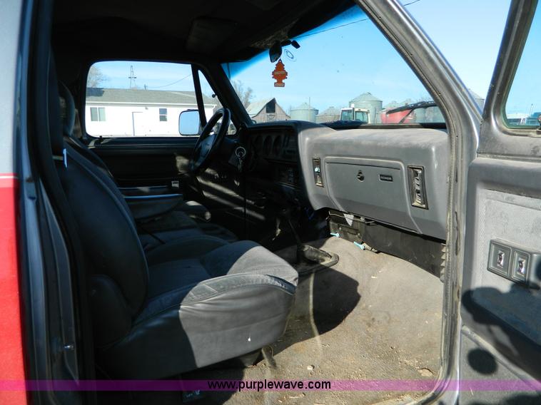 image for item D8846 1992 Dodge Power Ram 3500 club cab pickup truck