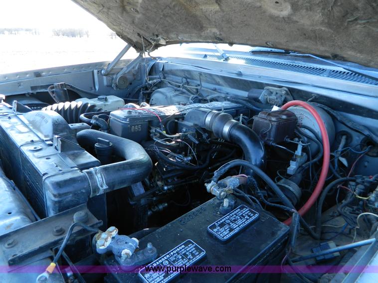 image for item D8846 1992 Dodge Power Ram 3500 club cab pickup truck