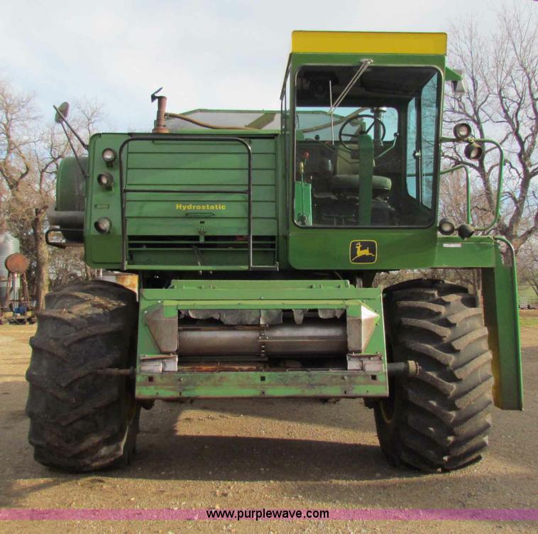 image for item D9139 John Deere 7700 combine