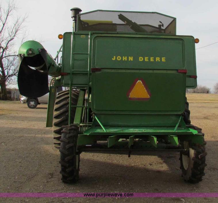 image for item D9139 John Deere 7700 combine