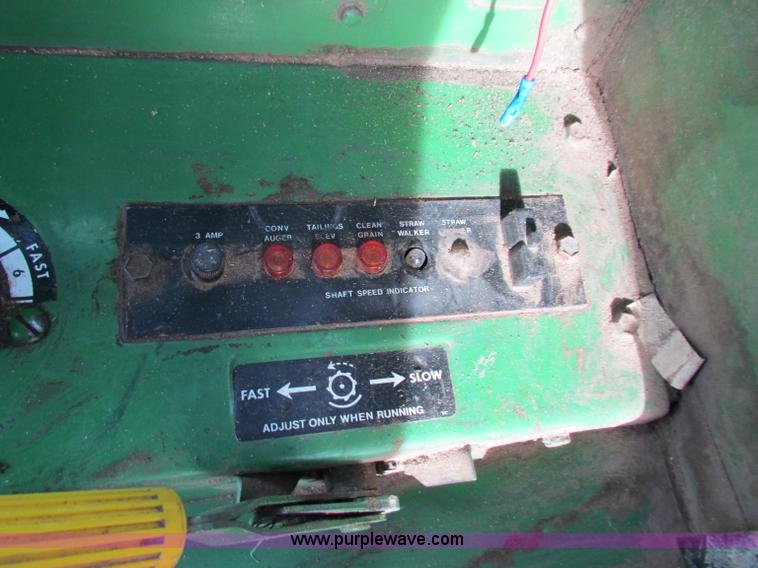 image for item D9139 John Deere 7700 combine