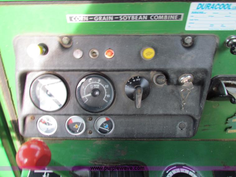 image for item D9139 John Deere 7700 combine