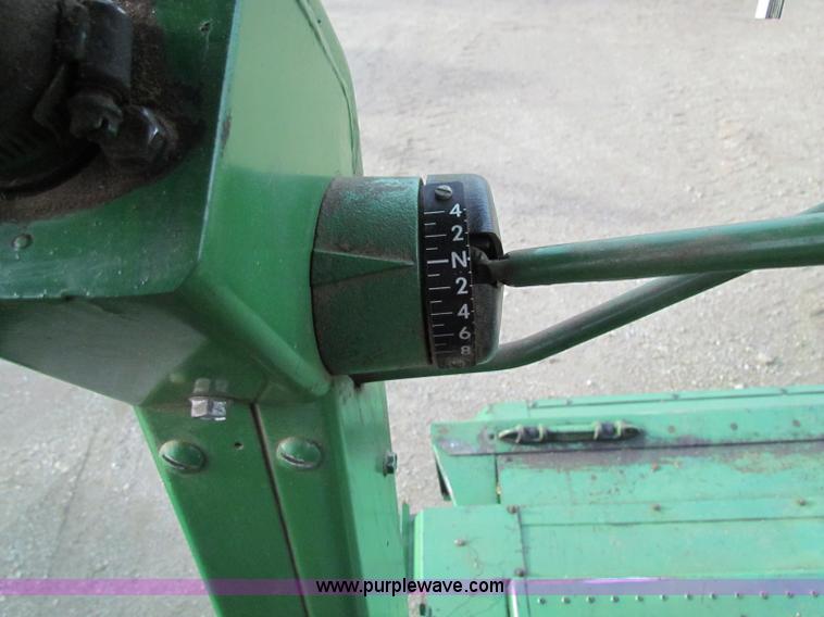 image for item D9139 John Deere 7700 combine