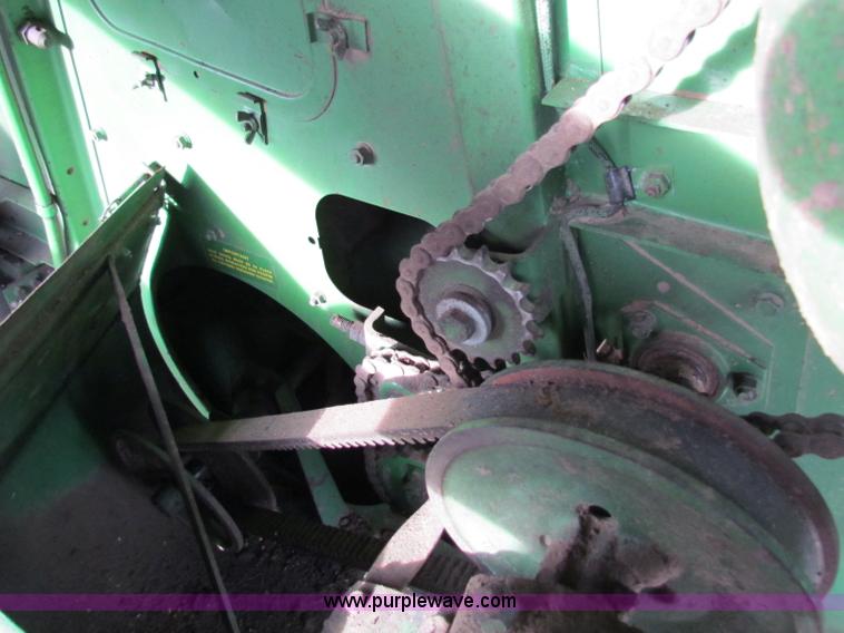 image for item D9139 John Deere 7700 combine