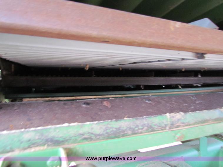 image for item D9139 John Deere 7700 combine