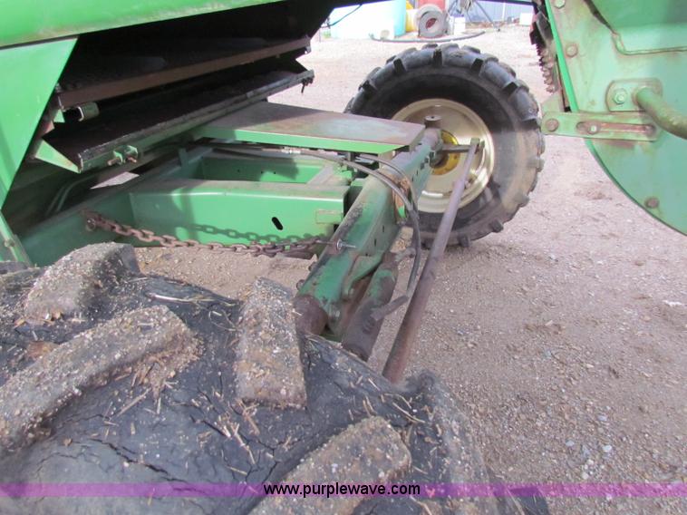 image for item D9139 John Deere 7700 combine