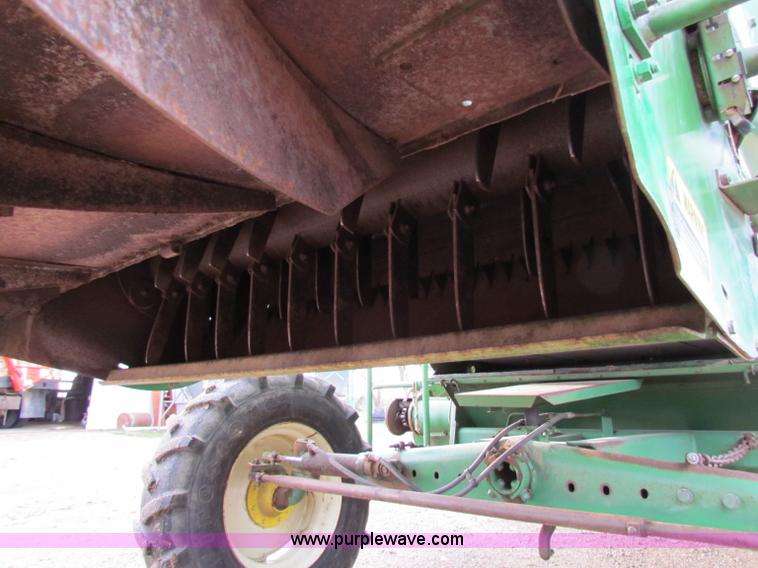 image for item D9139 John Deere 7700 combine