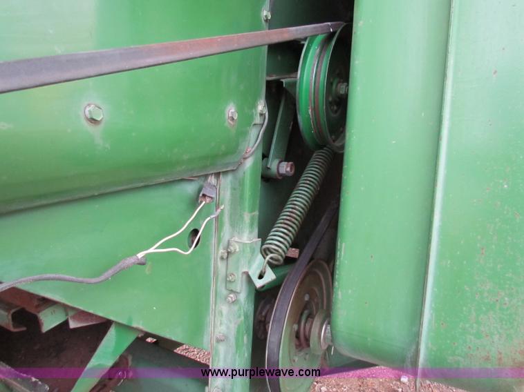 image for item D9139 John Deere 7700 combine