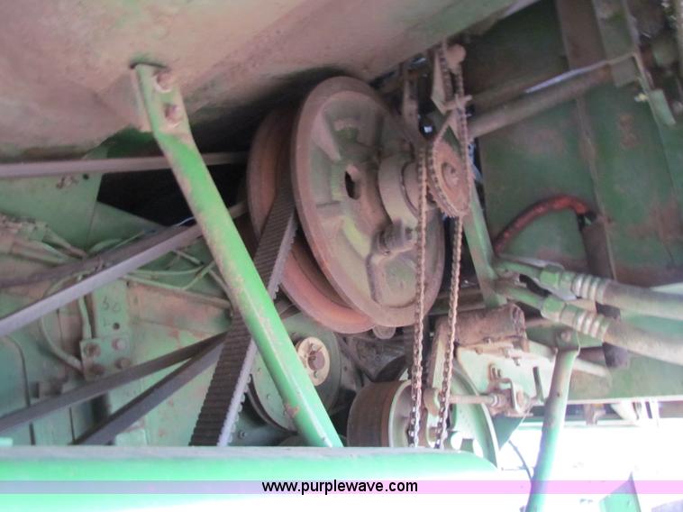 image for item D9139 John Deere 7700 combine