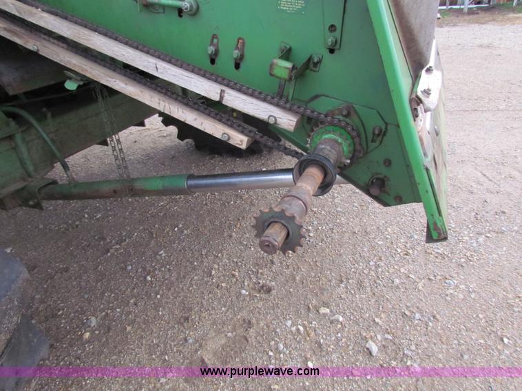image for item D9139 John Deere 7700 combine