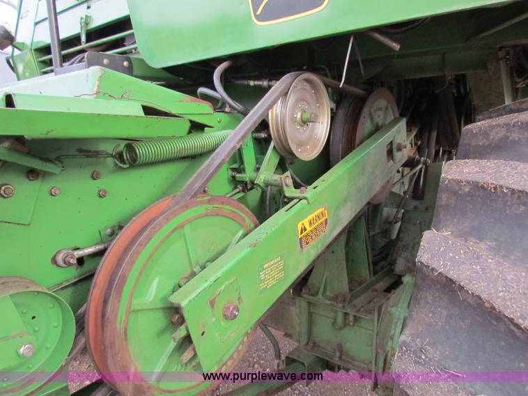 image for item D9139 John Deere 7700 combine