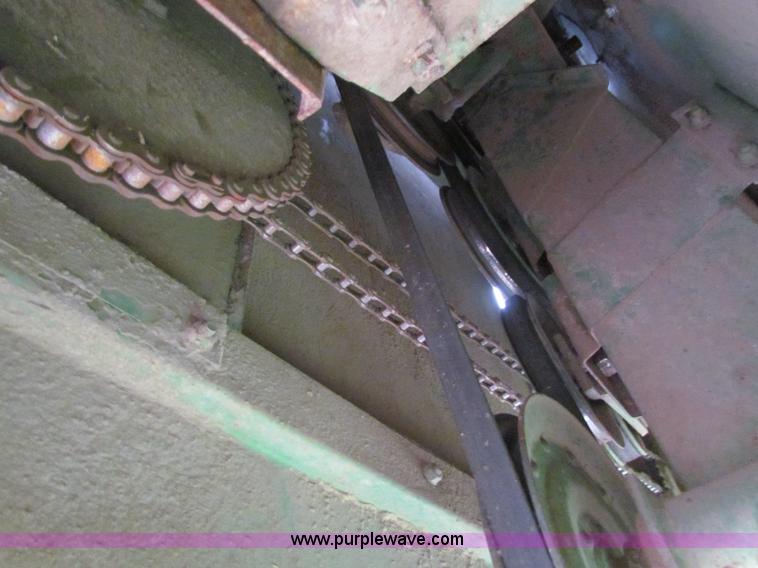 image for item D9139 John Deere 7700 combine