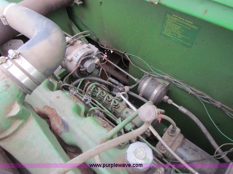 image for item D9139 John Deere 7700 combine