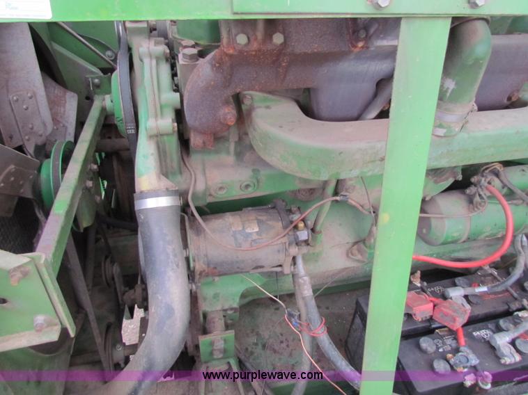 image for item D9139 John Deere 7700 combine