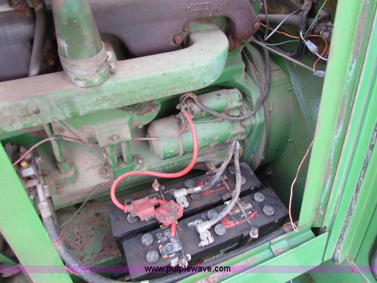 image for item D9139 John Deere 7700 combine