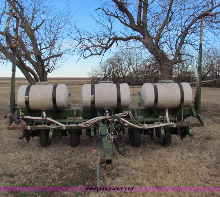 image for item D9140 1979 John Deere 7000 six row planter
