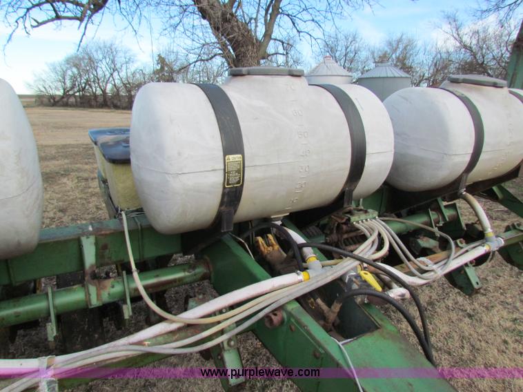 image for item D9140 1979 John Deere 7000 six row planter