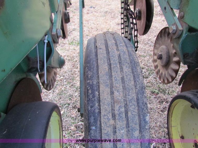 image for item D9140 1979 John Deere 7000 six row planter