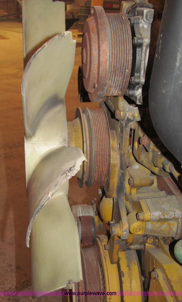 image for item G9435 1998 John Deere turbo diesel engine