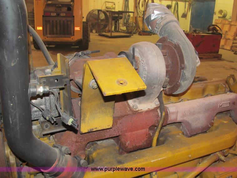 image for item G9435 1998 John Deere turbo diesel engine