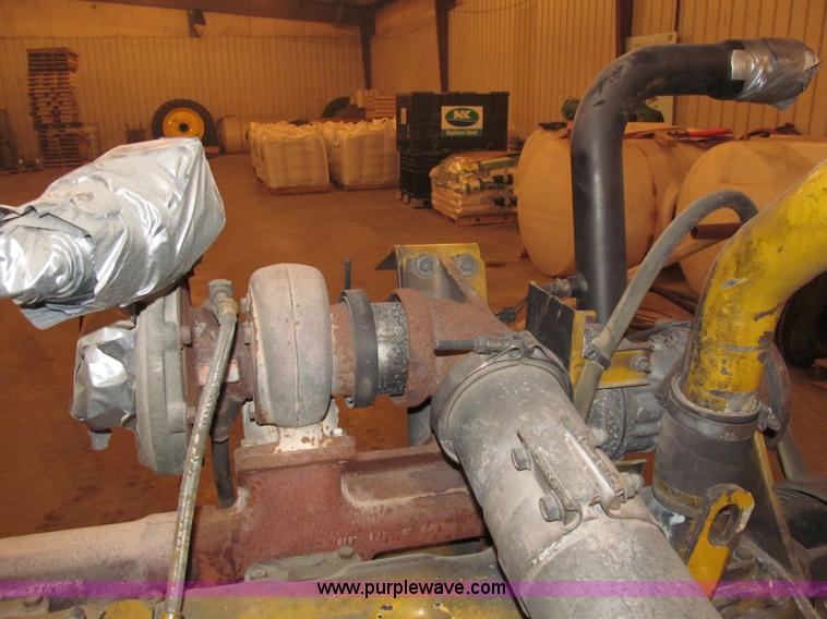 image for item G9435 1998 John Deere turbo diesel engine