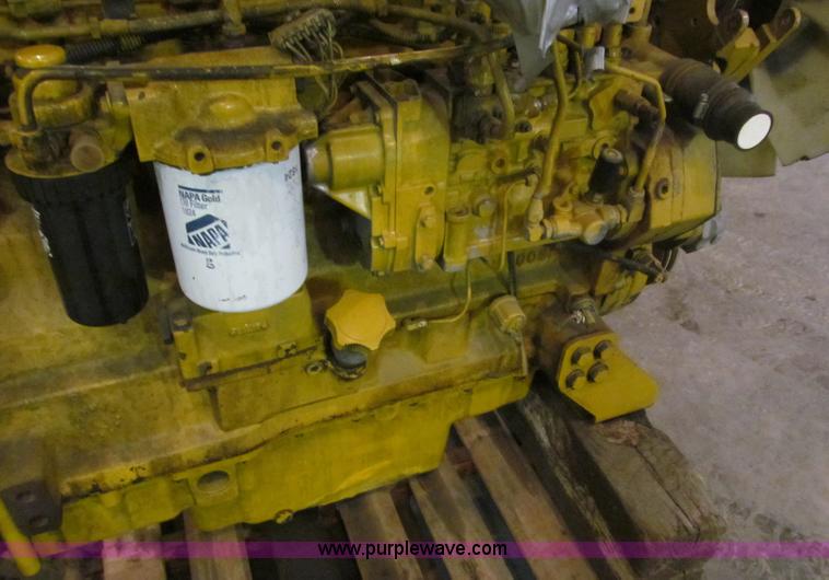 image for item G9435 1998 John Deere turbo diesel engine